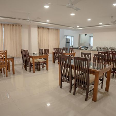 Daffodils Luxury Airport Suites Kochi Dış mekan fotoğraf