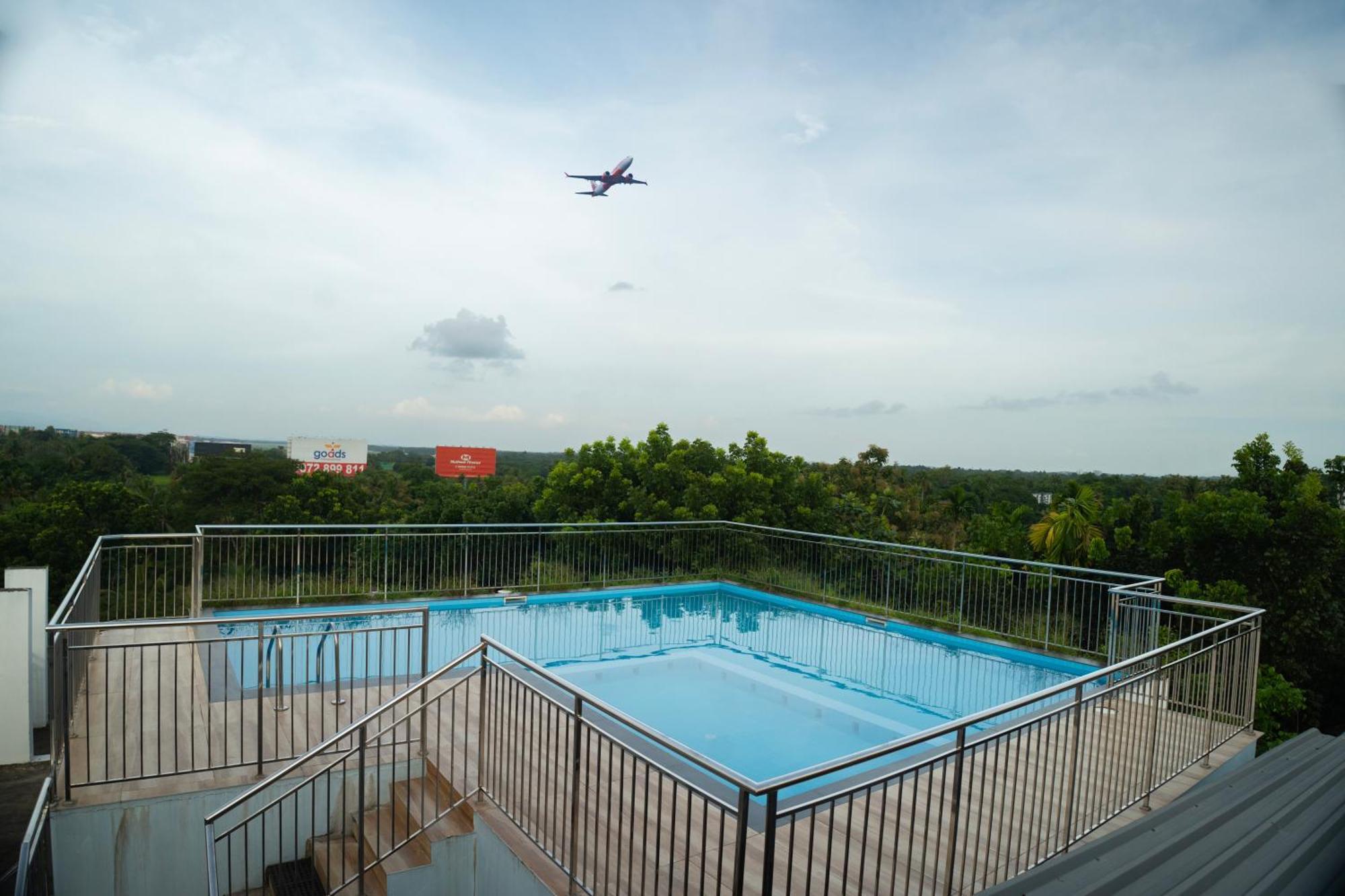 Daffodils Luxury Airport Suites Kochi Dış mekan fotoğraf